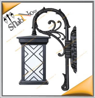 چراغ حیاطی مدل درتا طرحدار دیواری با شاخه P